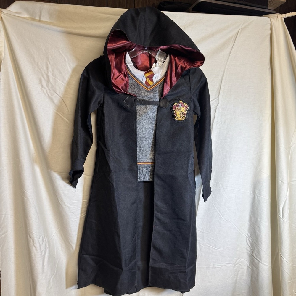 Boys Harry Potter Costume Size S (4-6) Wizard Robe Outfit Hogwarts